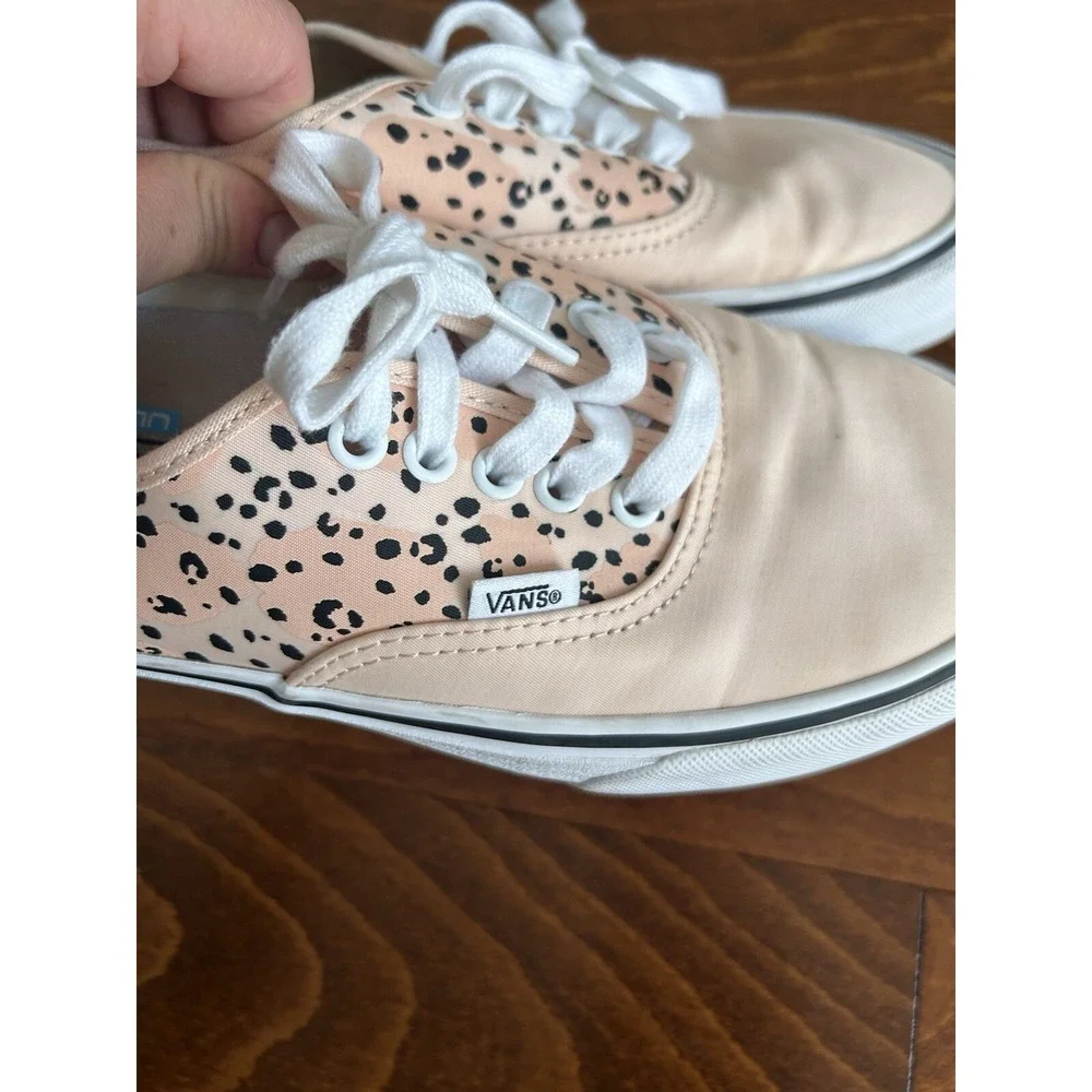 RARE Vans X Leila Hurst‎ Tiny Animal Low Top Sneakers Men 8 Women's 9.5 Peach